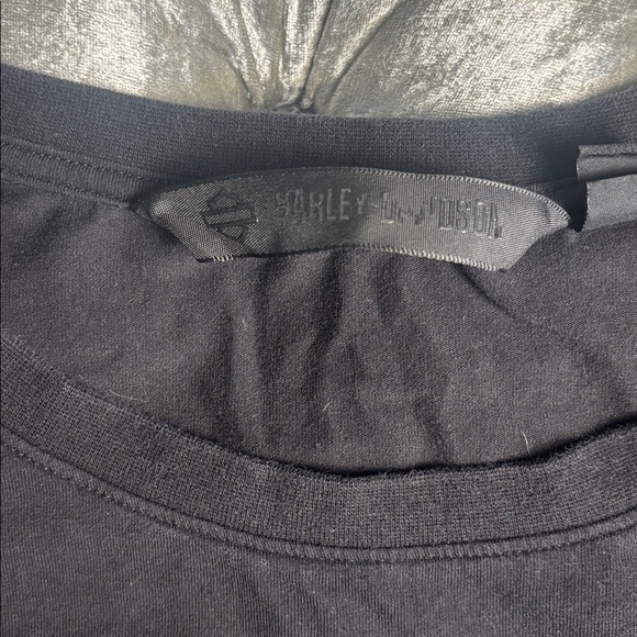 Harley Davidson long sleeve black shirt with wing accents on arms, size 2X, GUC - Picture 2 of 10